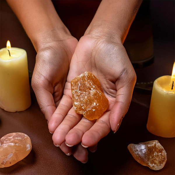 Sárga kalcit (nyers kő) 1 db.